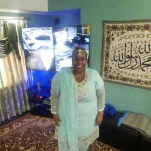 Meet your Posher, Carol